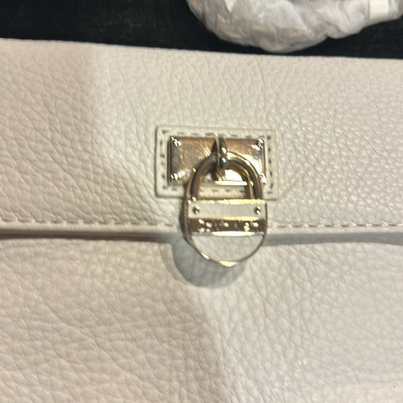 NWT Calvin Klein off white leather pebble grain crossbody bag metallic hardware - Picture 6 of 12